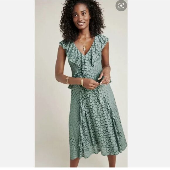 Anthropologie Dresses & Skirts - Anthropologie Green V Neck Lace Crochet Midi Dress Size 8 NWOT Retail $220